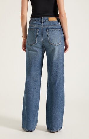 Madison High Waisted Girlfriend Jeans Medium Blue image number 4