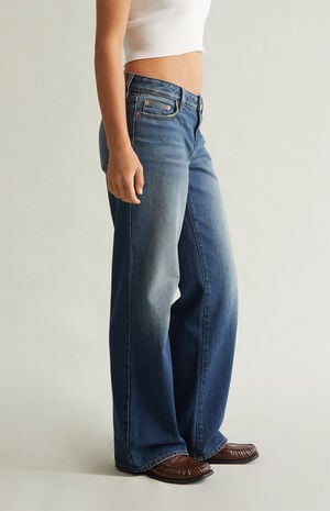 Zoe Low Rise Girlfriend Jeans Medium Indigo image number 3