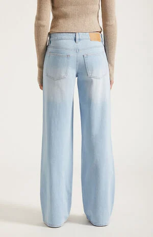 Casey Low Rise Baggy Jeans Lighter Blue image number 4