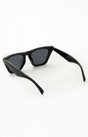 Black Bedford Cat Eye Sunglasses image number 3