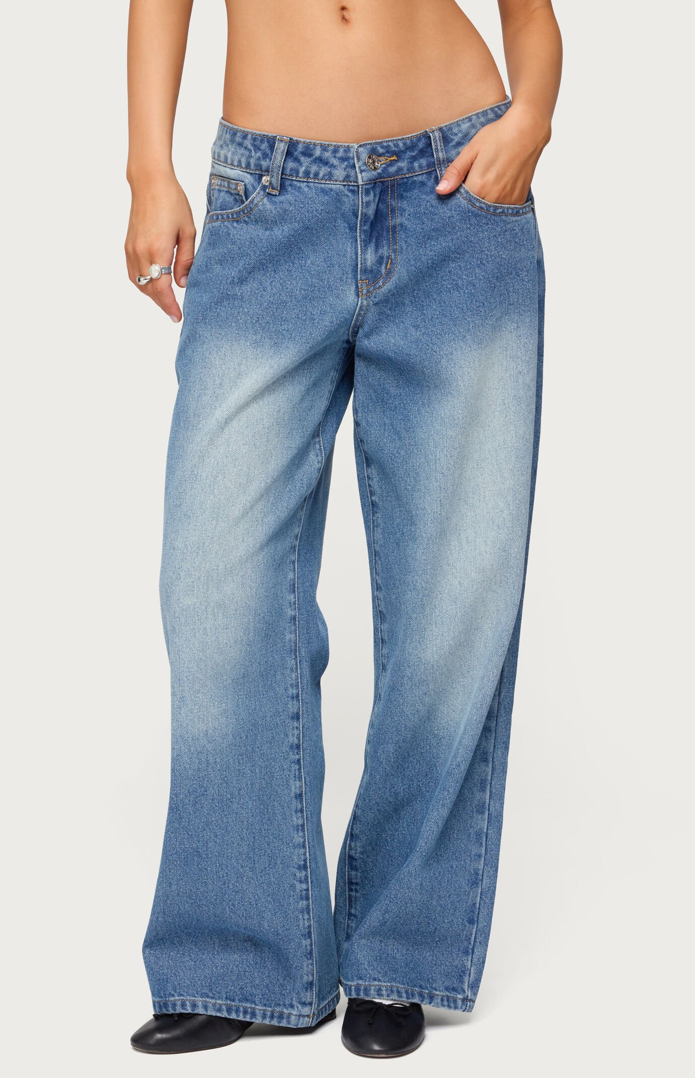 Edikted Petite Magda Low Rise Acid Wash Jeans