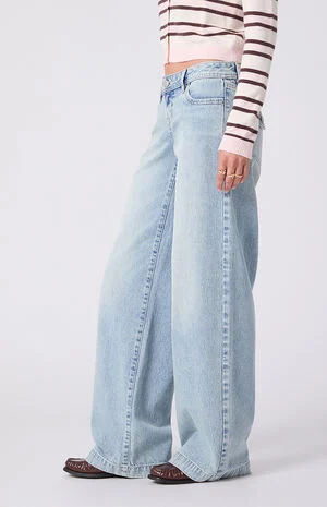 Kaia Ultimate Low Rise Baggy Jeans Button Pocket Light Blue image number 4