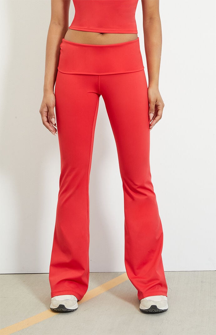 Red yoga pants shop