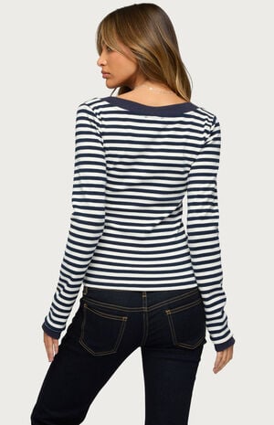Kimi Striped Long Sleeve V Neck Top image number 3