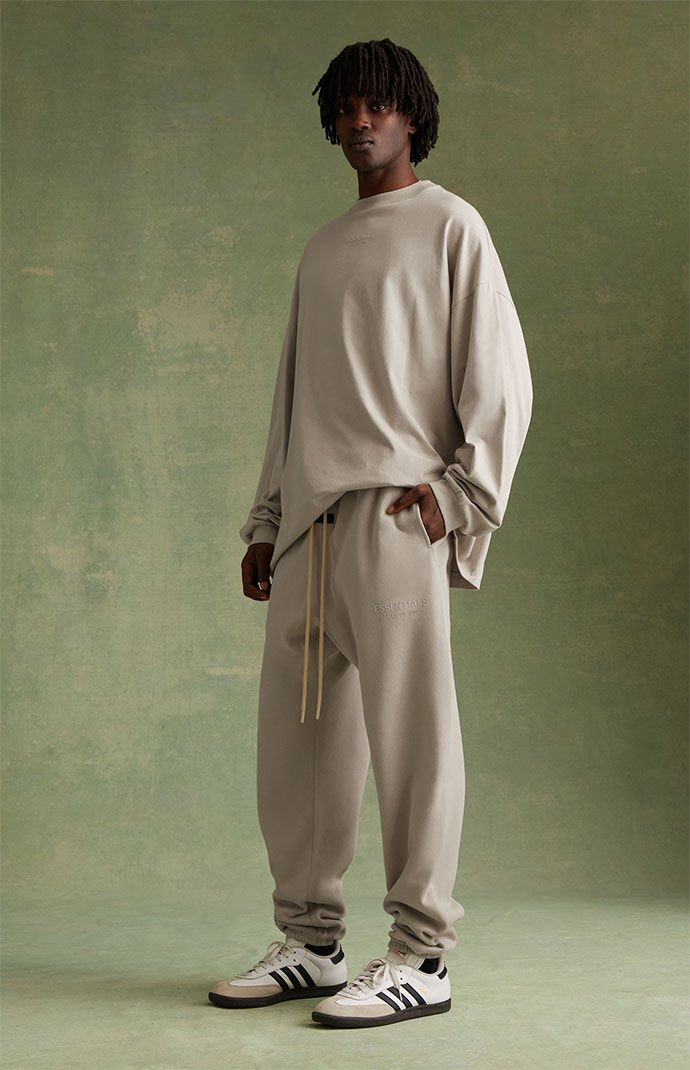 Pacsun essentials hotsell sweatpants