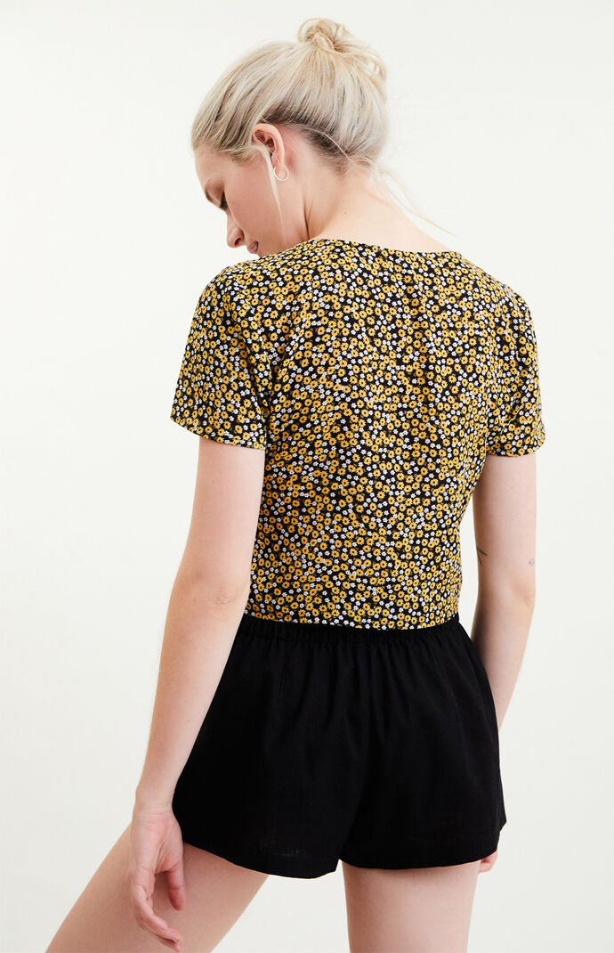 Daisy Tie Front Top