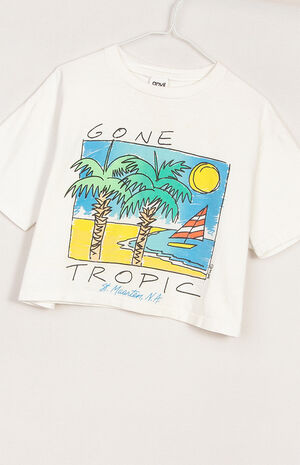 Upcycled St Maarten T-Shirt image number 2