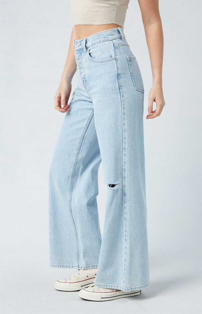 【送料&関税込】TotAme Light Blue Wide Jeans With Logo Patc High Waisted Mom Jeans - Blue | Levi's® MC