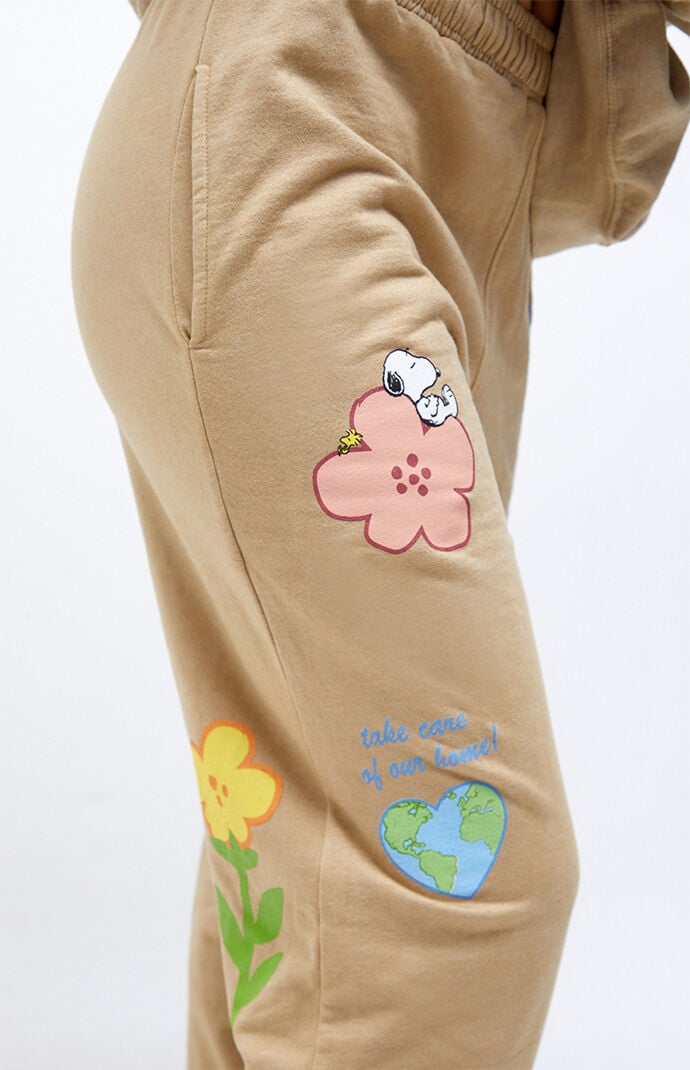 Snoopy sweats discount