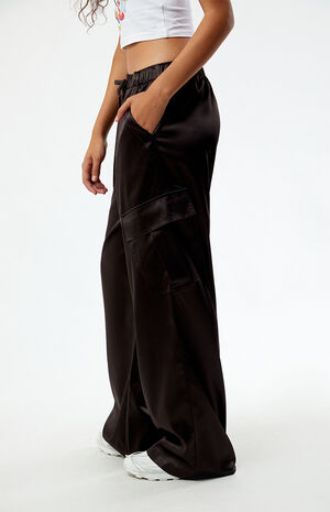 Low Rise Cargo Parachute Pants image number 3