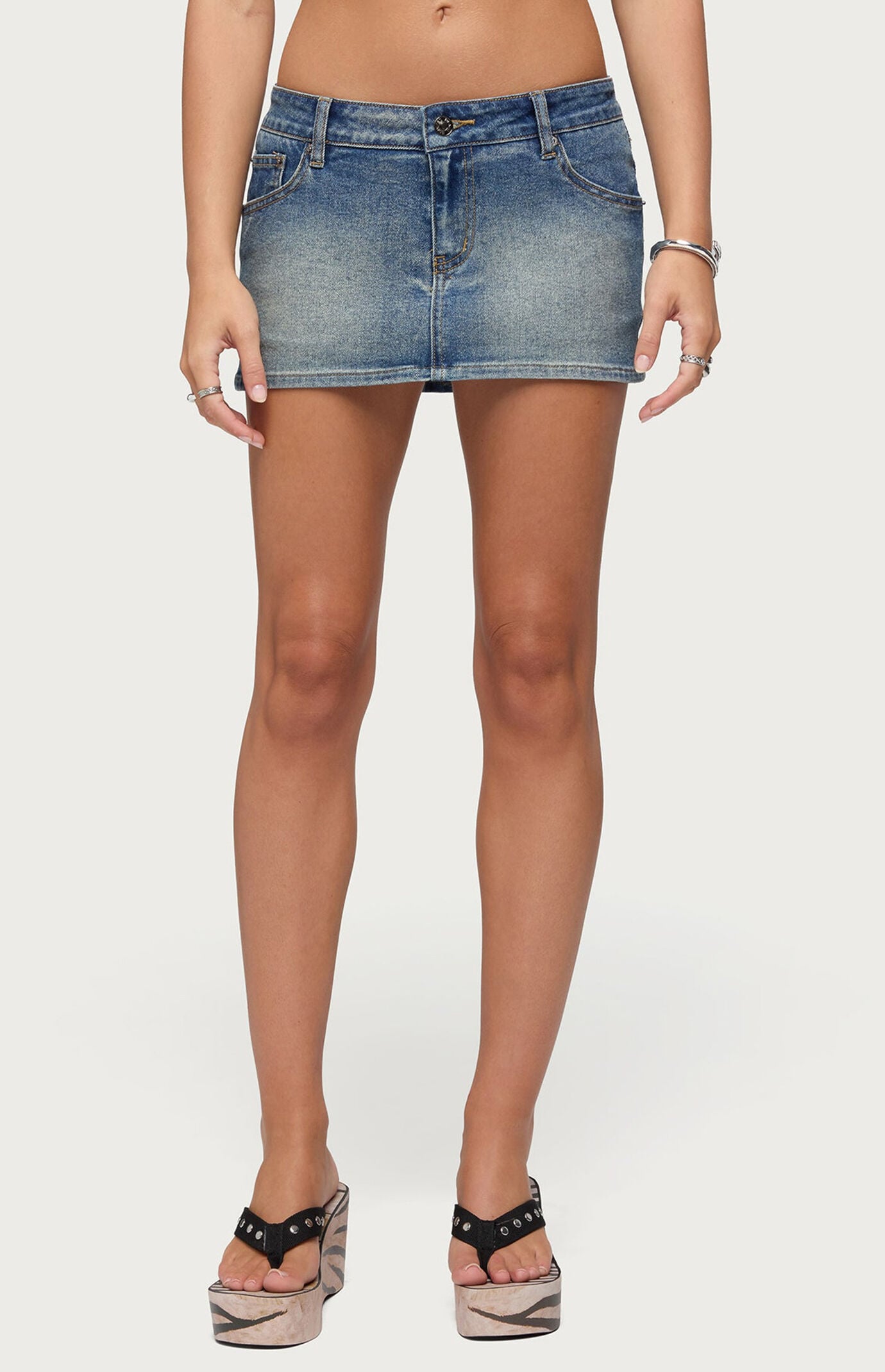 Edikted Seffie Low Rise Micro Denim Skort