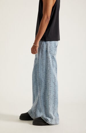 Blake Extreme Baggy Jeans Graphic Light Blue image number 3