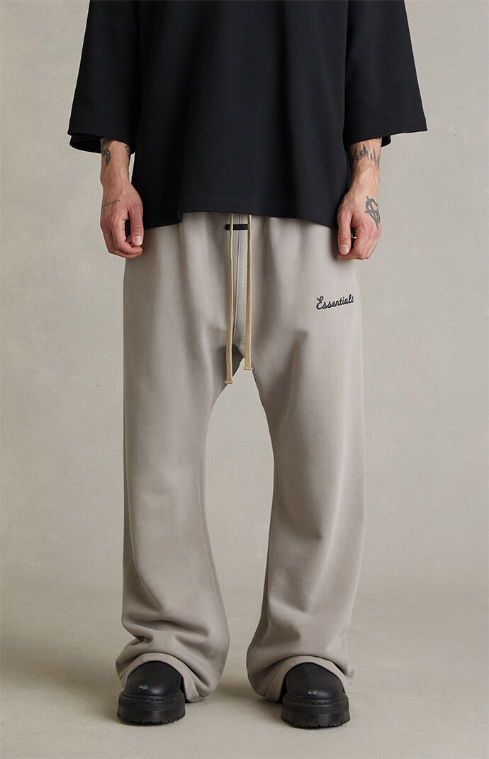 Fear of God ESSENTIALS Faded Seal Training Classic Flare