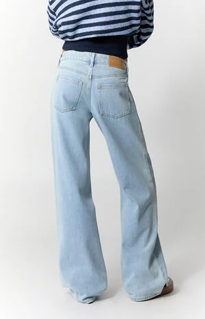 Casey Low Rise Baggy Jeans Light Indigo Washed image number 4