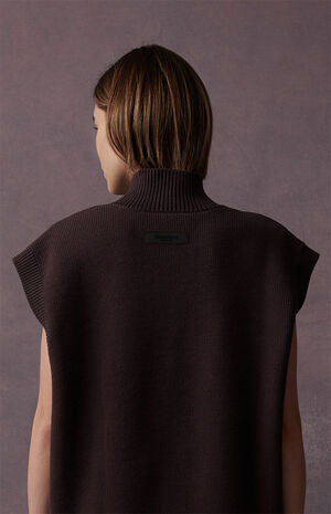 Women's Plum Mock Neck Vest image number 5
