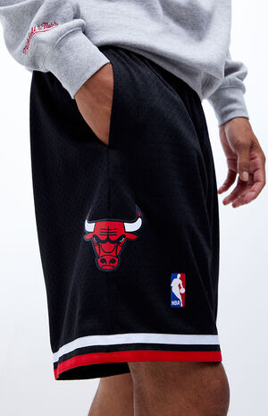 Mitchell & Ness Bulls Swingman Basketball Shorts