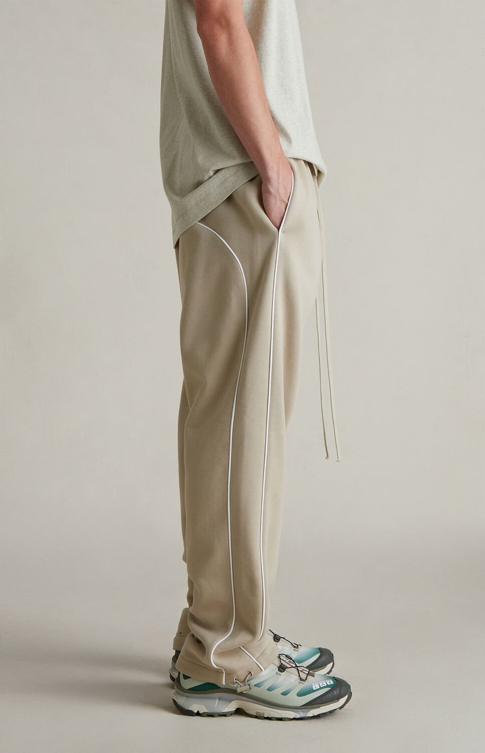 Fear of God ESSENTIALS Timber & Cloud White Relaxed Fleece Sweatpants thumbnail 4