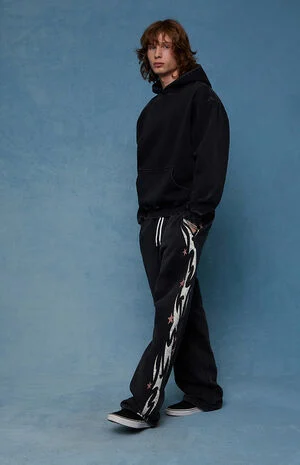 Black Flame Star Fleece Baggy Sweatpants image number 1