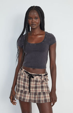 Courtyard Scoop T-Shirt image number 1