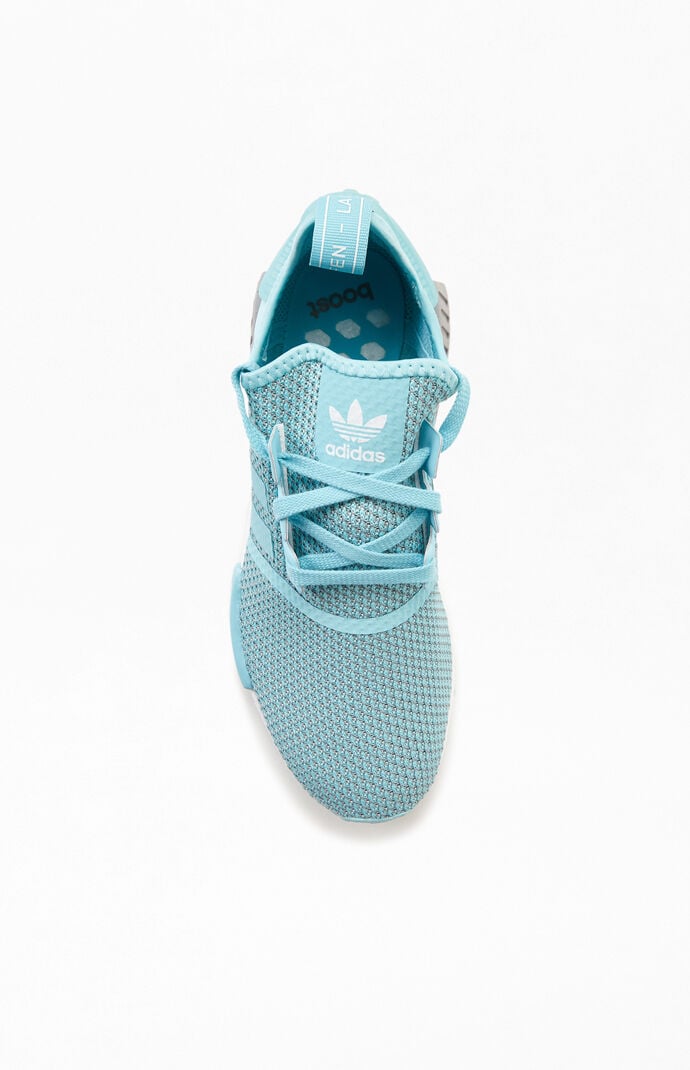 Nmd r1 deals baby blue