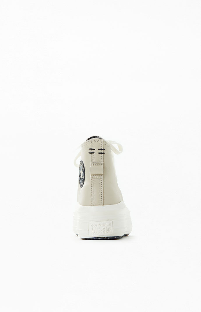 White leather deals sneakers converse