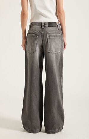 Sloane Low Rise Ultra Baggy Jeans Gray Tinted image number 4