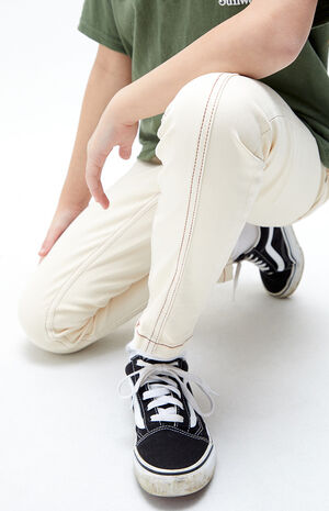 Off White Pull-On Skinny Jeans image number 4
