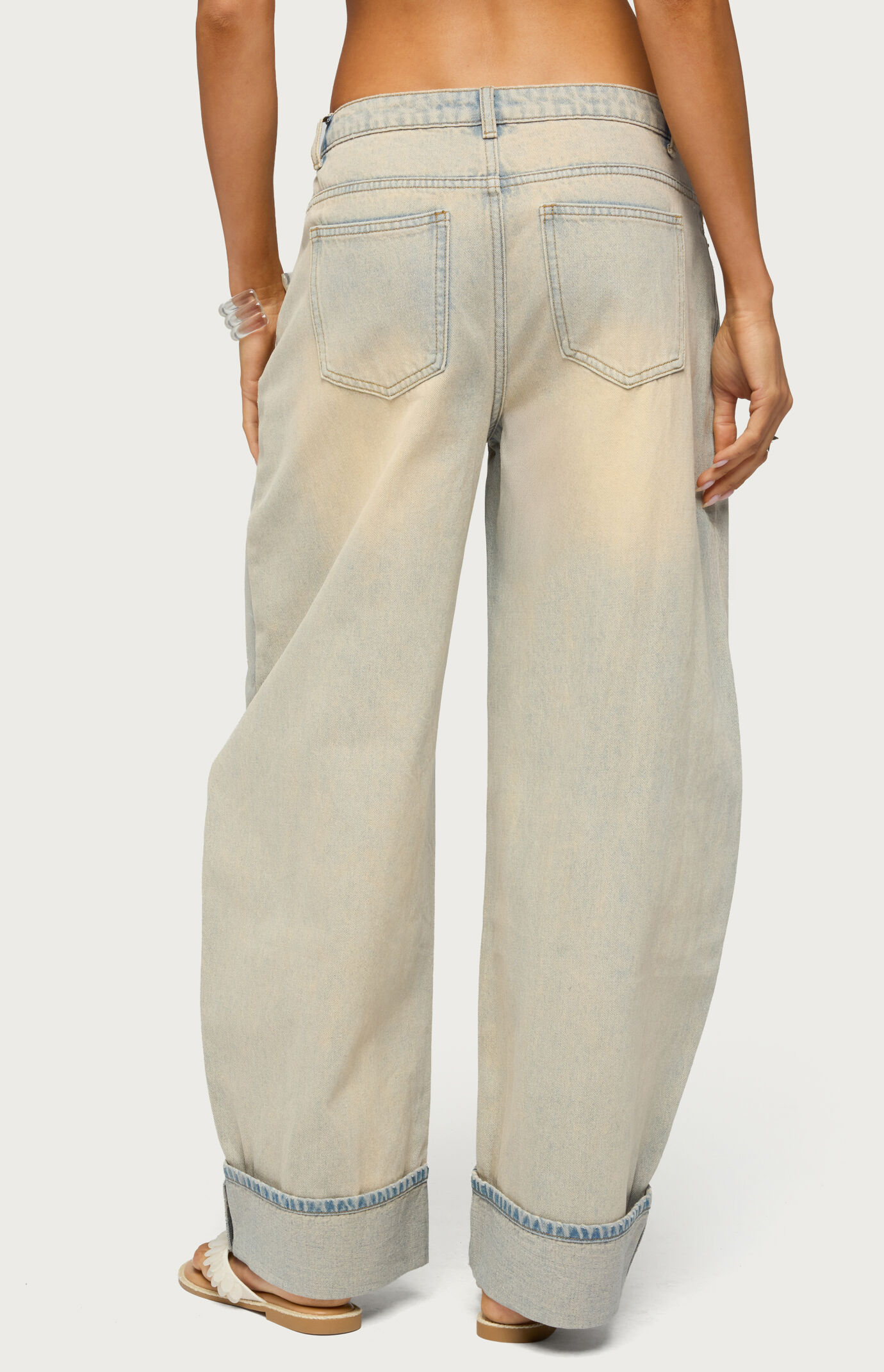 Edikted Kella Low Rise Baggy Jeans