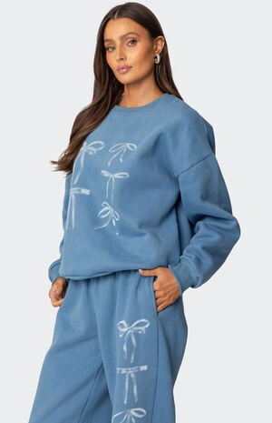 Bow Bliss Oversized Sweatshirt image number 3