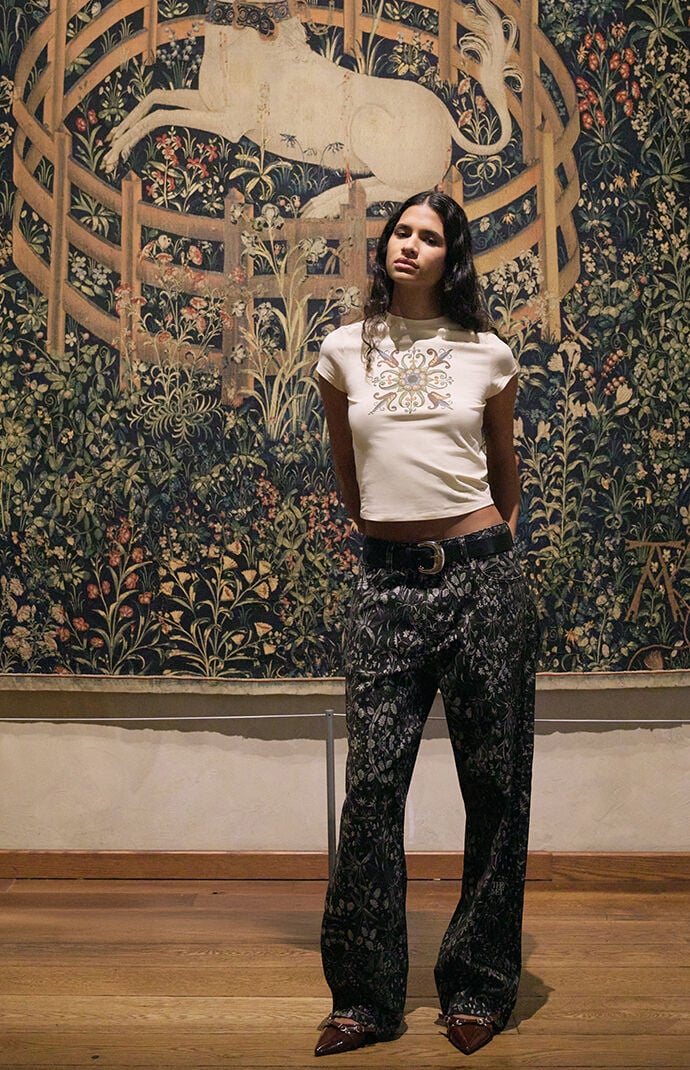 The Met x Pacsun New Modelbüch Skimmer T-Shirt