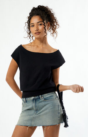 Sunday Off-The-Shoulder T-Shirt image number 1