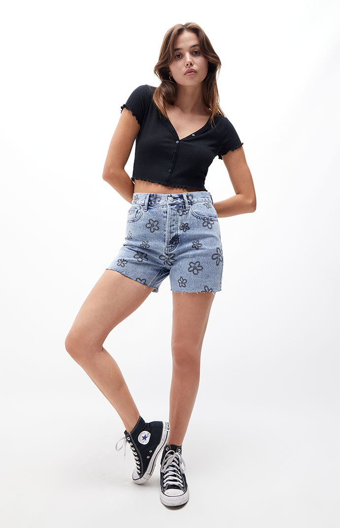 Pacsun flower jean shorts online
