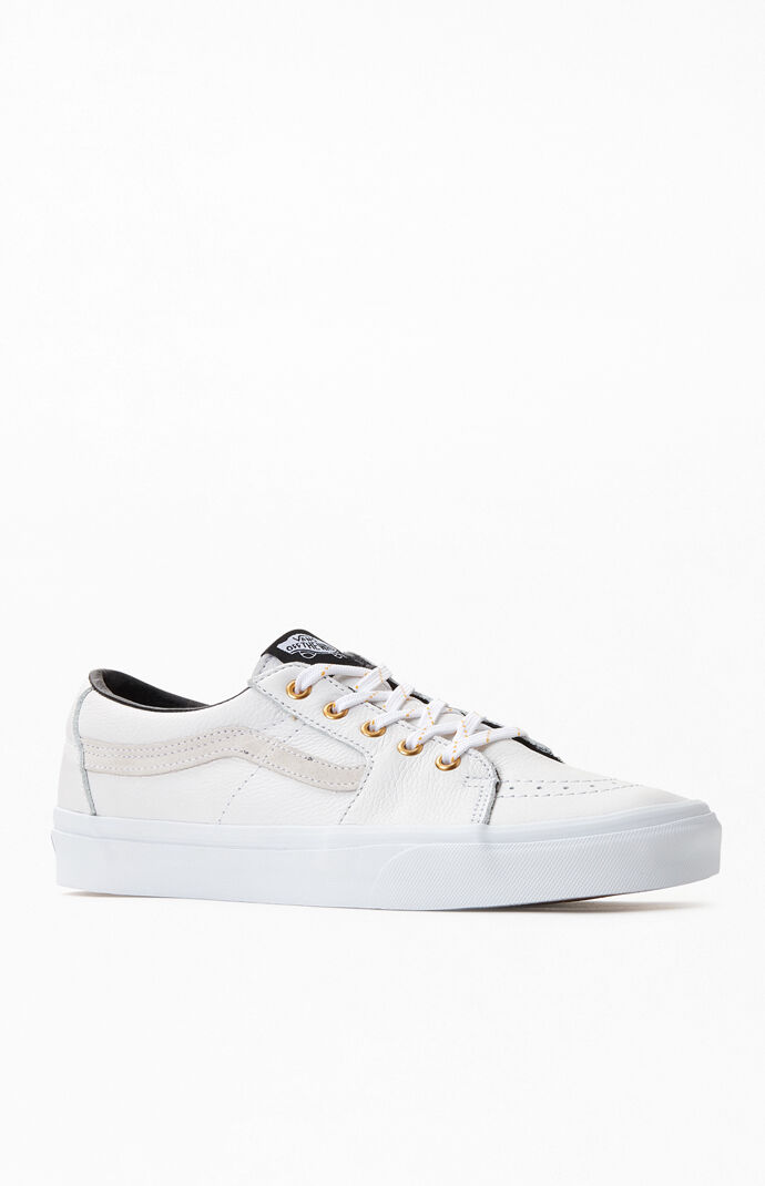 white leather skate shoes