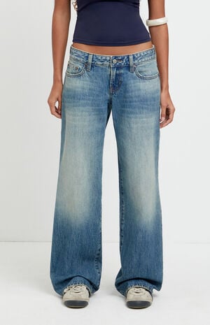 Zoe Low Rise Girlfriend Jeans Tinted Medium Blue image number 2