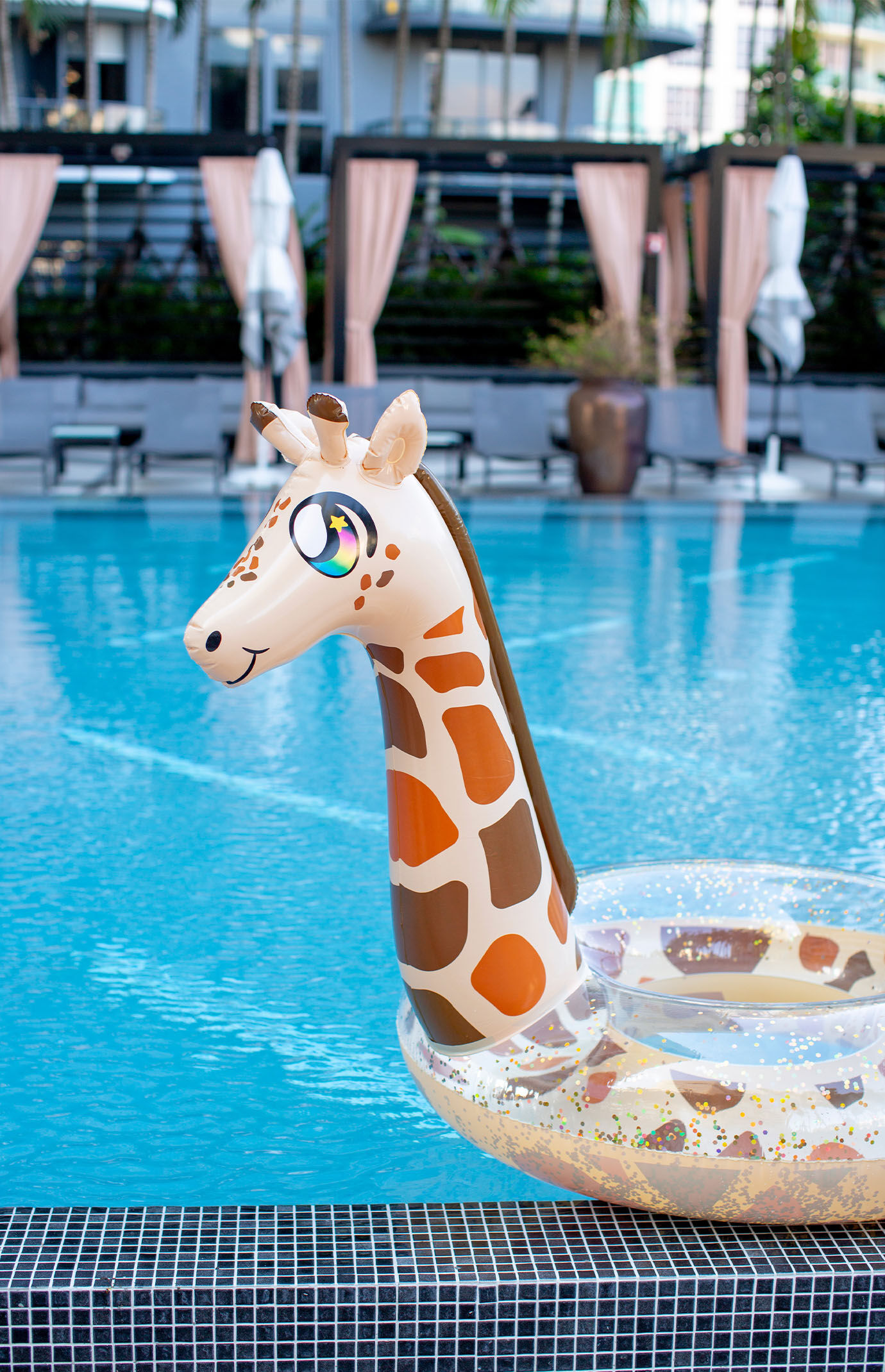 PoolCandy Inflatable 48" Jumbo Glitter Giraffe Pool Tube