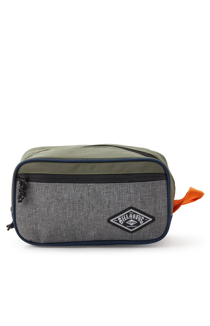 billabong toiletry bag