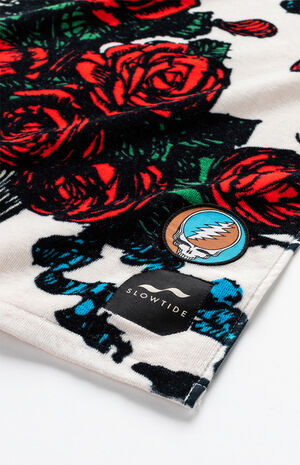 Skulls & Roses Bertha Sustainable Towel image number 2