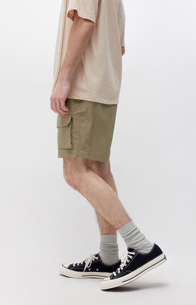 Front pocket top cargo shorts
