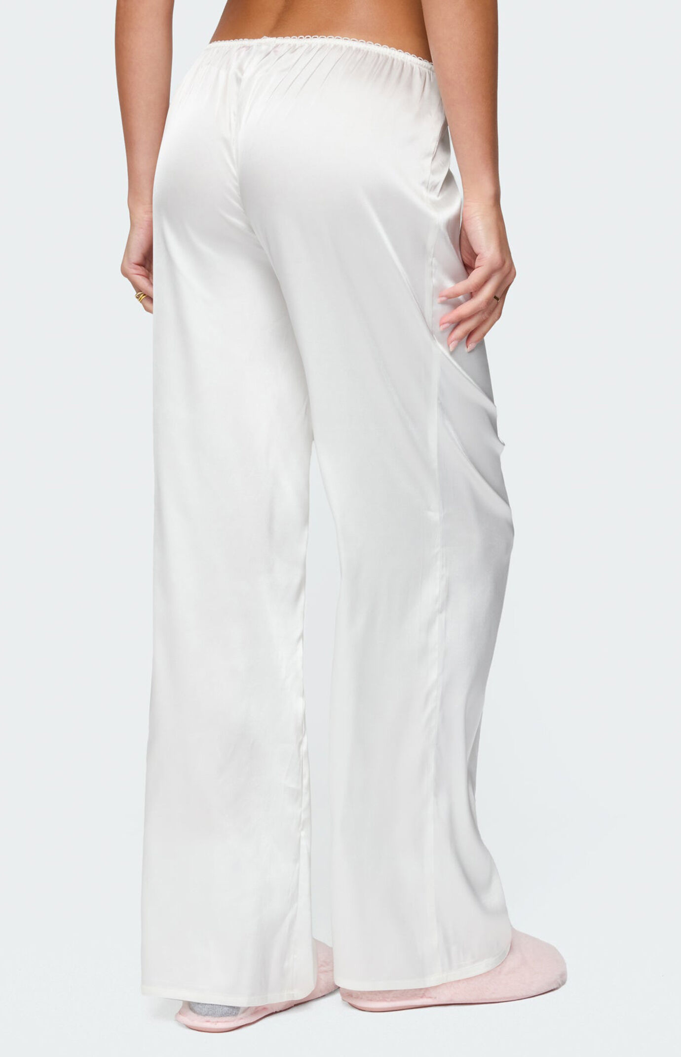 Edikted Izabella Satin Effect Pants