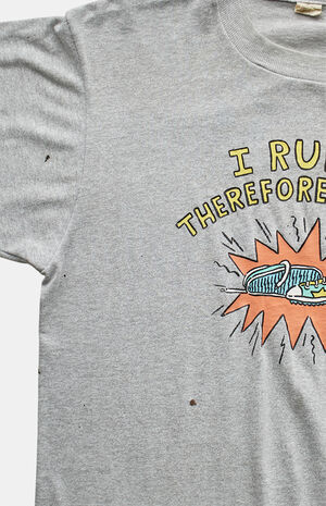 80s I Run Therefore I Ache Graphic T-Shirt image number 4