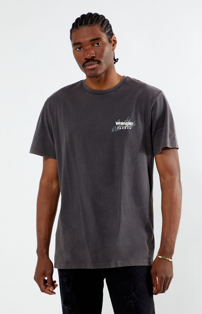 Tシャツ・カットソー COVERNAT CoverNatXWrangler 08 Vintage T-Shirt Black Wrangler x PacSun Bucking USA T-Shirt | PacSun