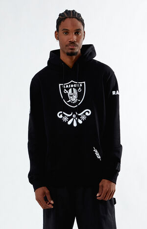 Las Vegas Raiders Sugar Skull Hoodie image number 3