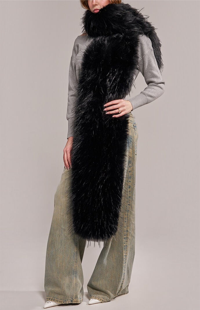 Azalea Wang Women's Black Starlet Faux Fur Scarf