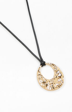 Solana Hammered Pendant Necklace image number 2