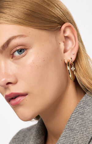 Tia Medium Gold Hoop Earrings image number 4