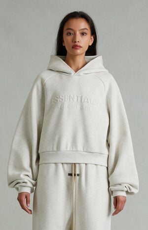 Women's Heather Oatmeal '90s Embossed Raglan Cropped Hoodie image number 2