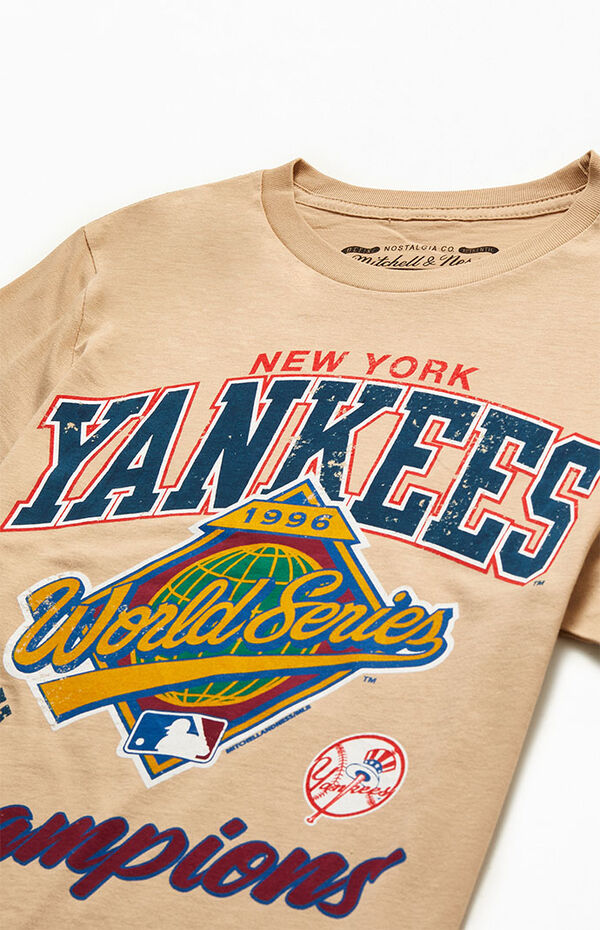 Mitchell & Ness Men's New York Yankees World Series T-Shirt in Sand - Size Medium