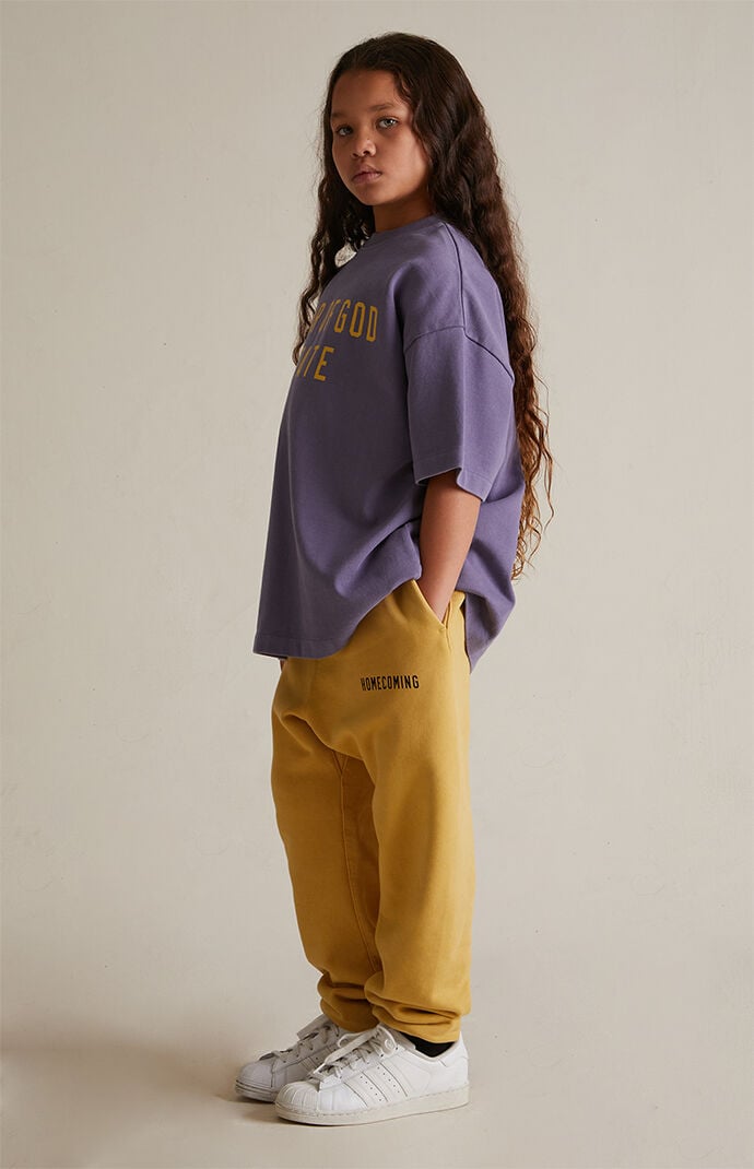 【FOG Essentials】Lavender Heavy T-Shirt Fear of God Essentials Lavender Heavy T-Shirt | PacSun