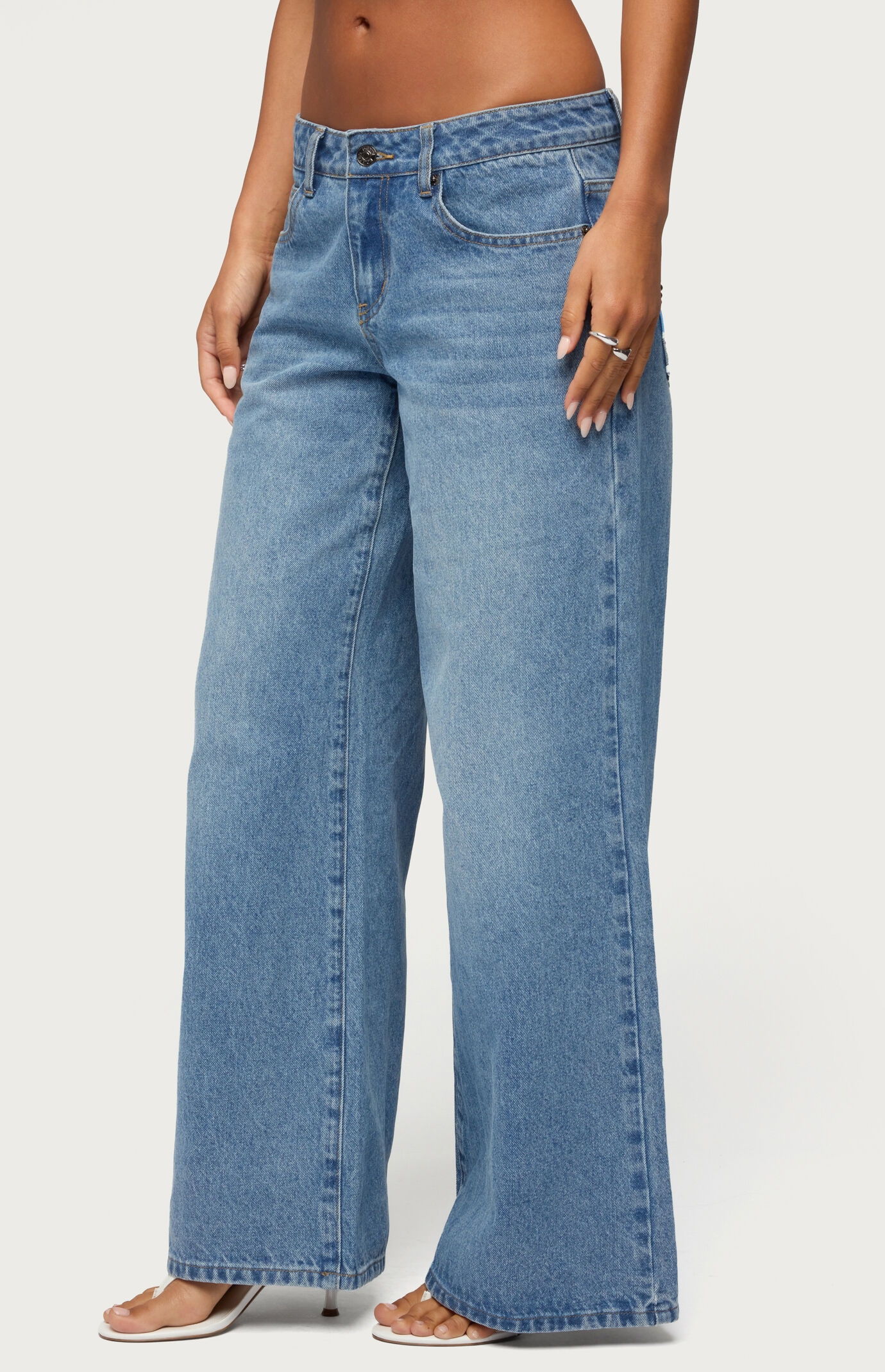 Edikted Uk Cutie Low Rise Baggy Jeans