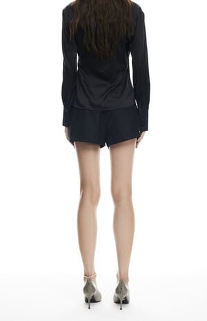 Leo Shorts image number 4
